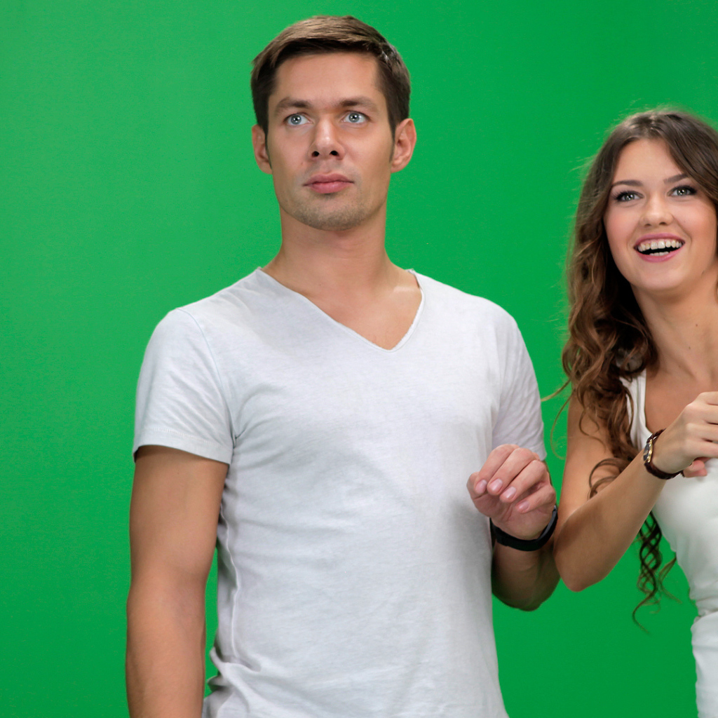 Стас Пьеха с девушкой на съемках клипа