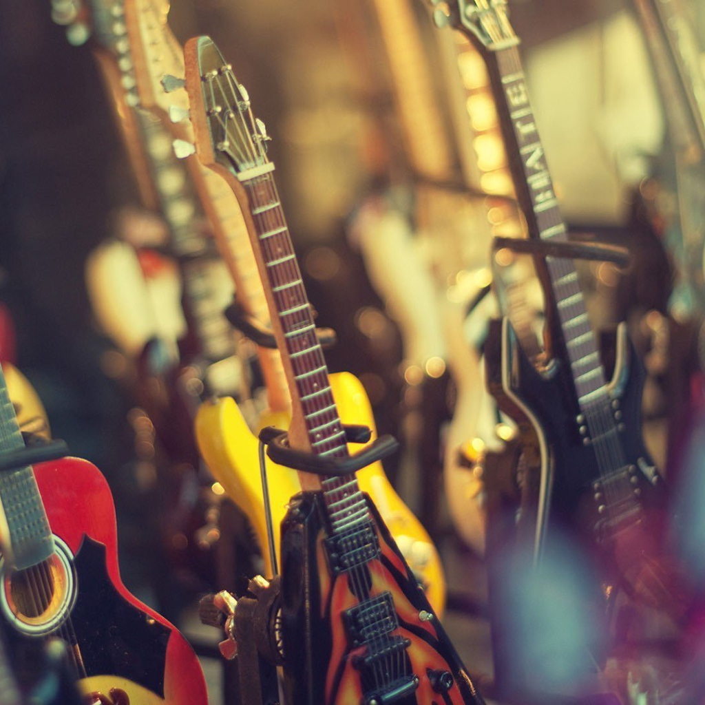Электро гитары в магазине