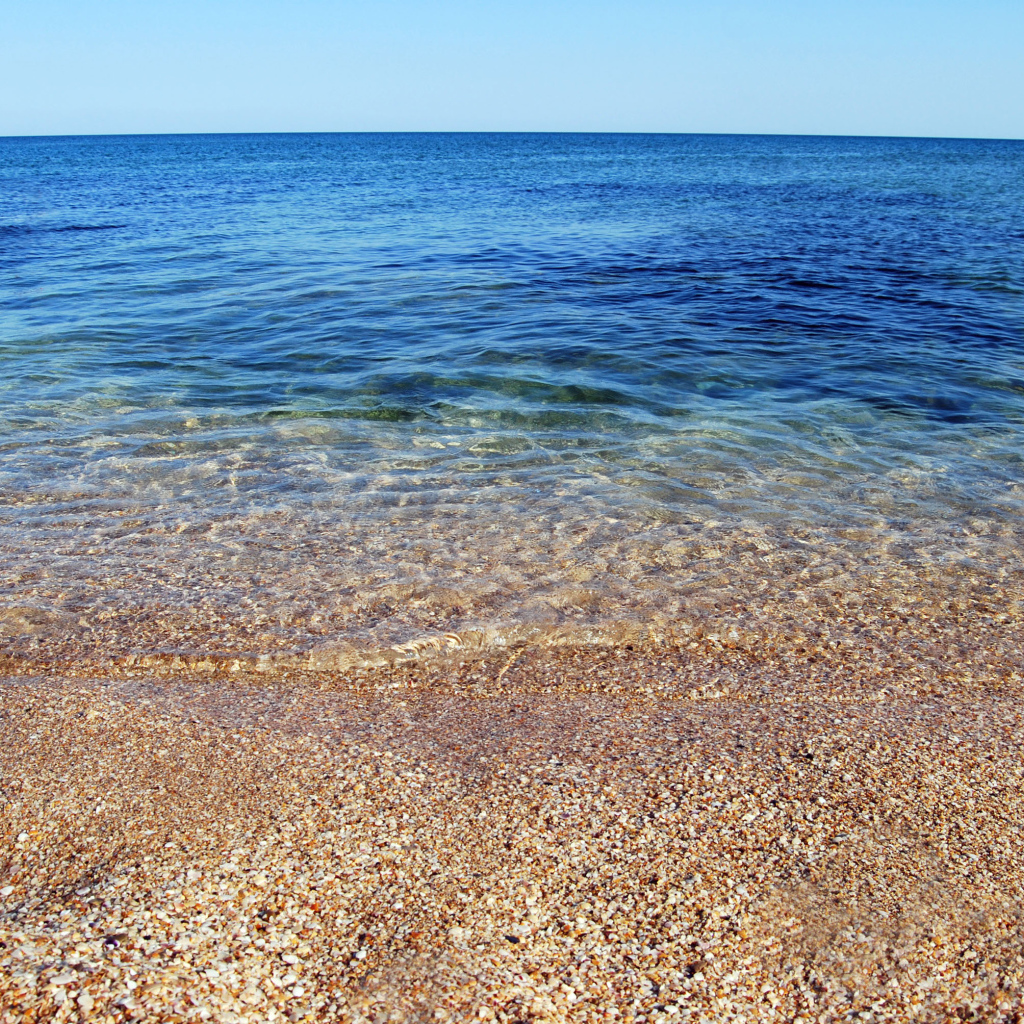 Золотой пляж в Ялте