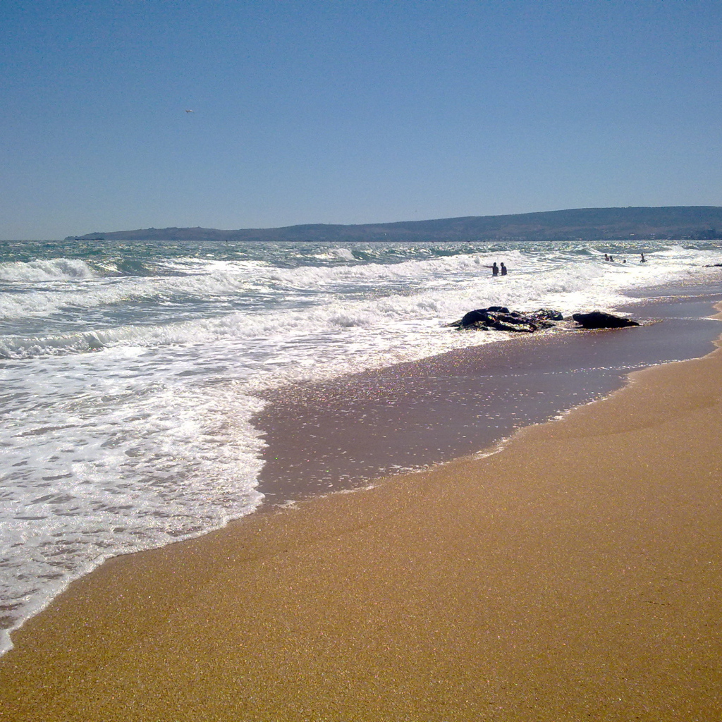 Золотой пляж в Феодосии