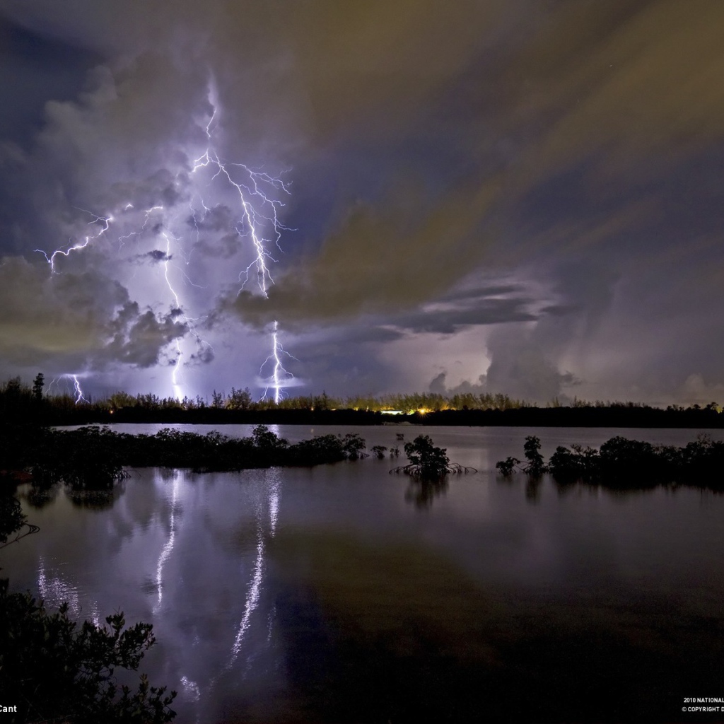Гроза на Багамских островах