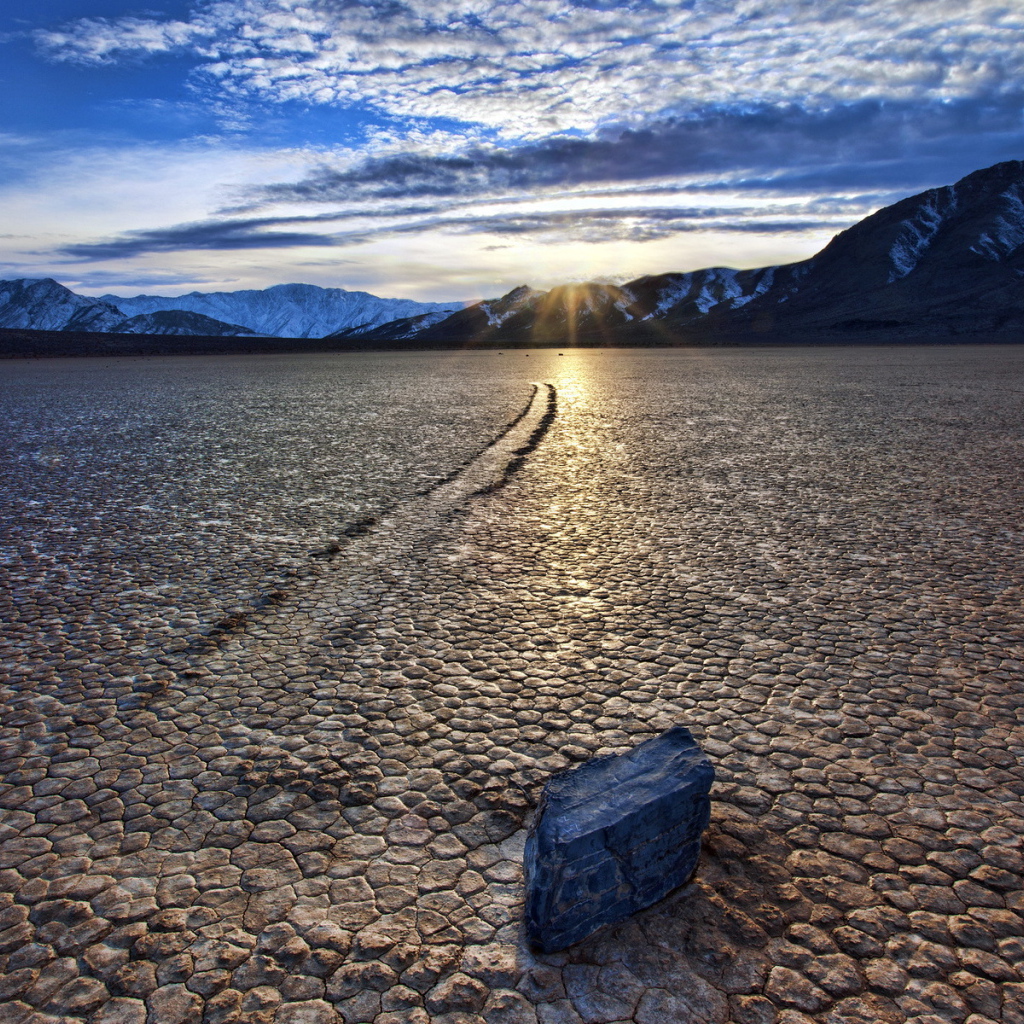 Камень в пустыне