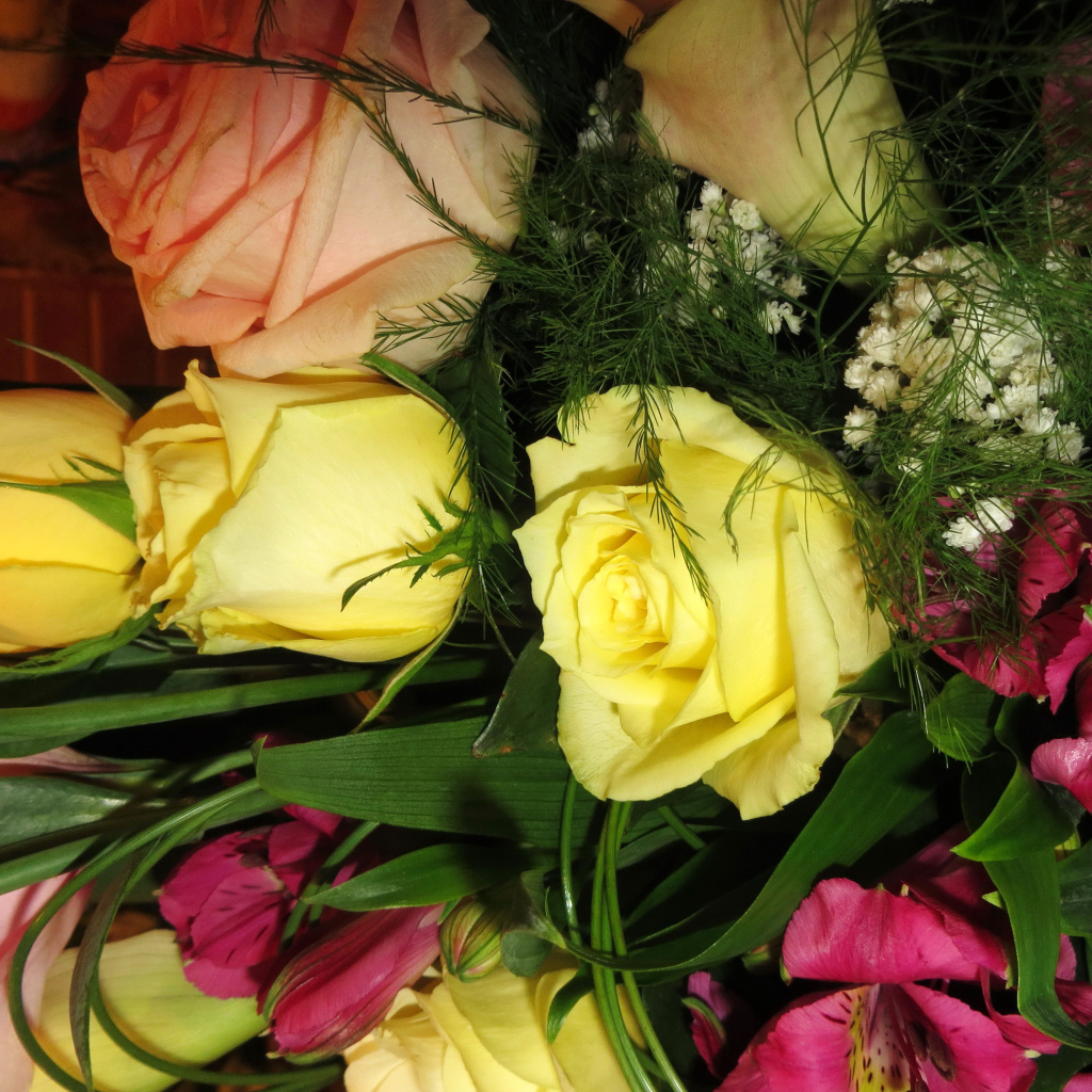 Красивый букет цветы эустома (ирландская роза) 