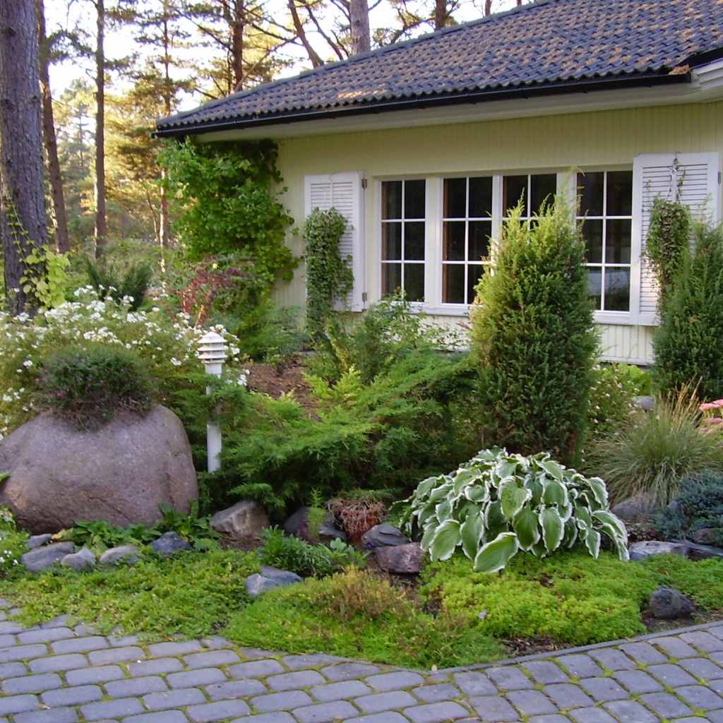 Beautiful garden host