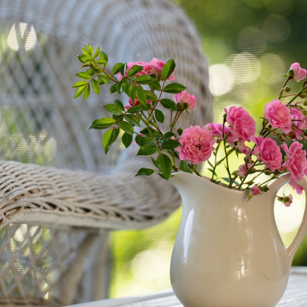 Цветы в кувшине