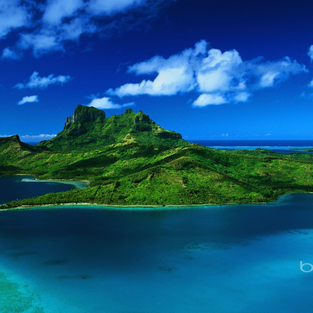	   Green island in the blue sea