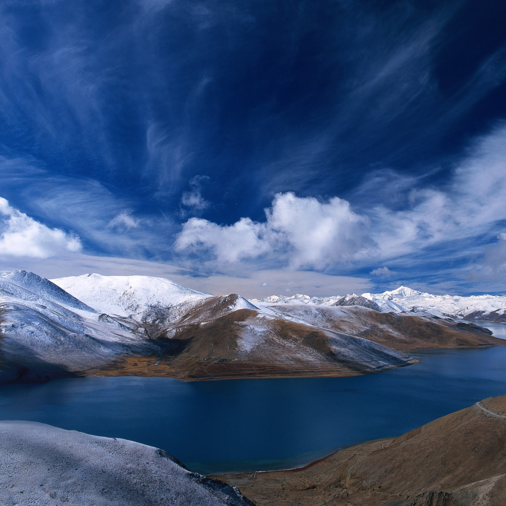 Облака над белыми горами