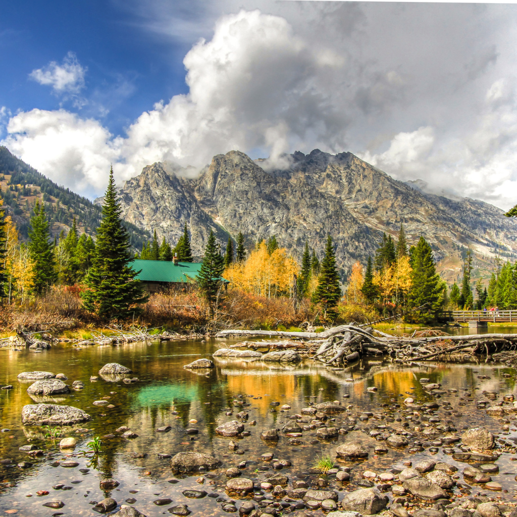 Тихое место у гор