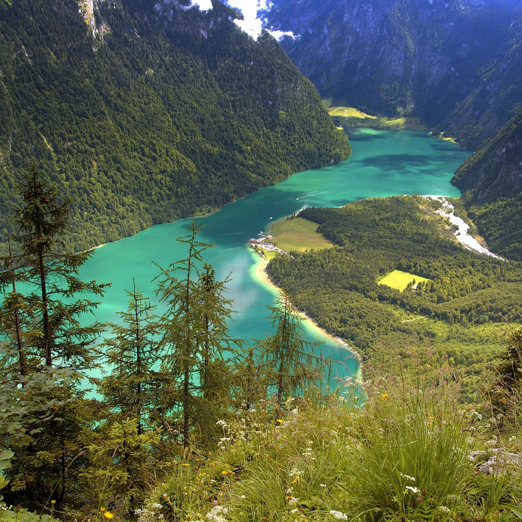 Живописная горная долина