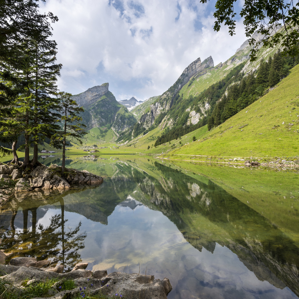 Озеро в Альпах