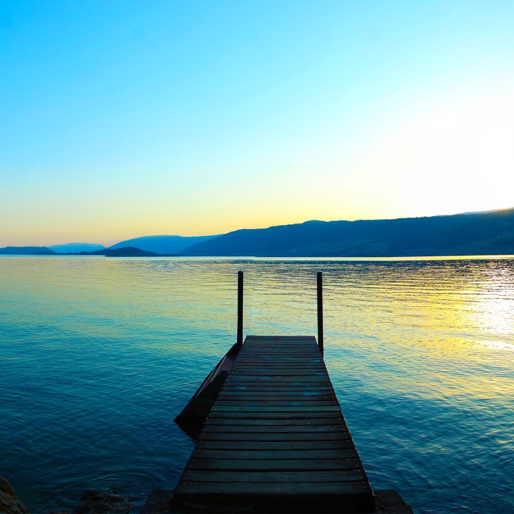 Причал на озере