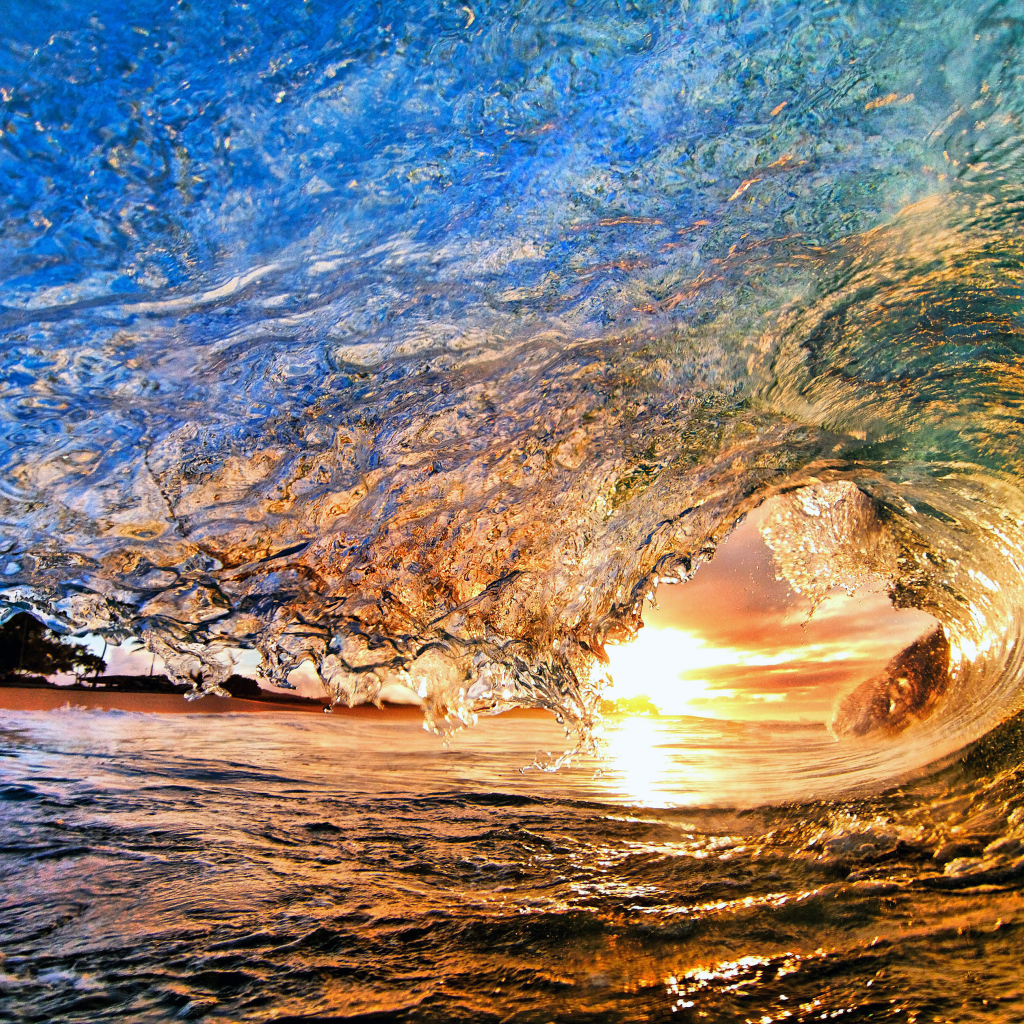 	   The sun inside the wave