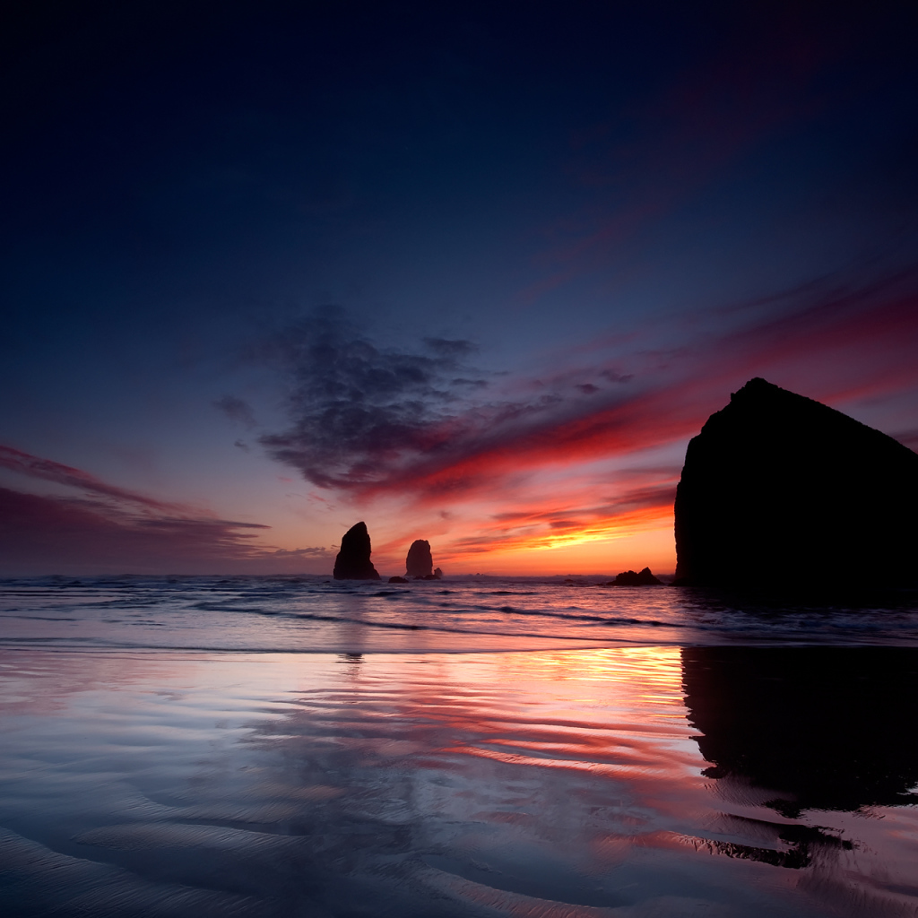 Закат за скалами