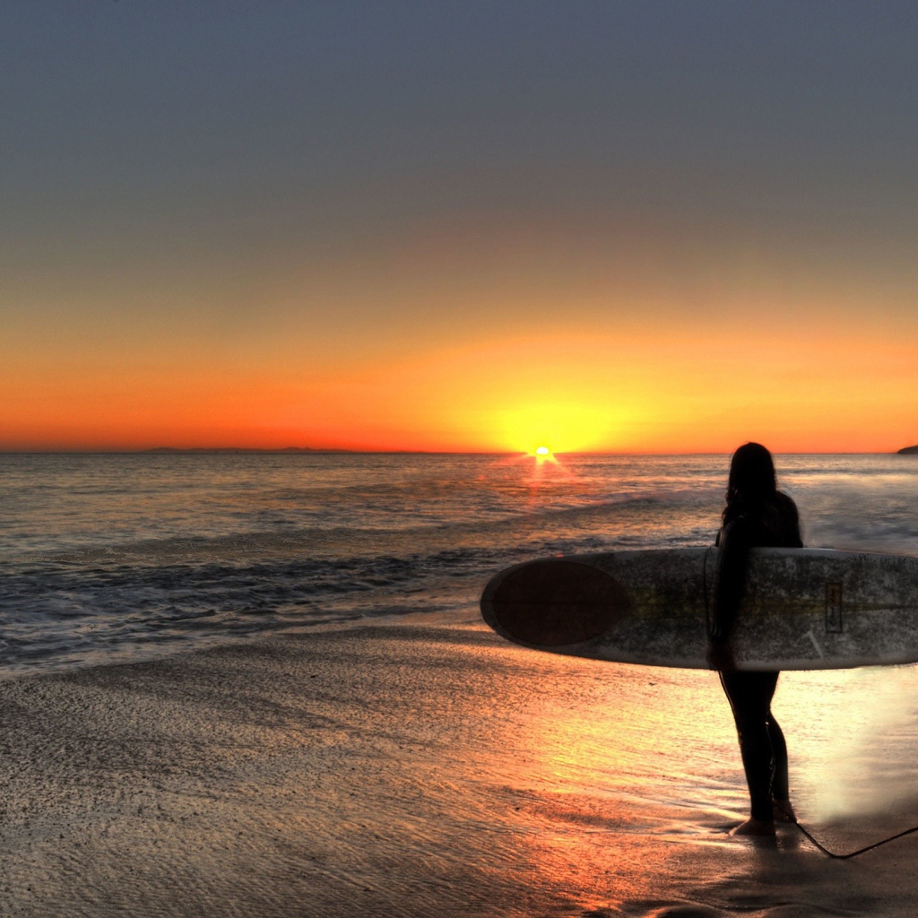 Серфинг на закате солнца