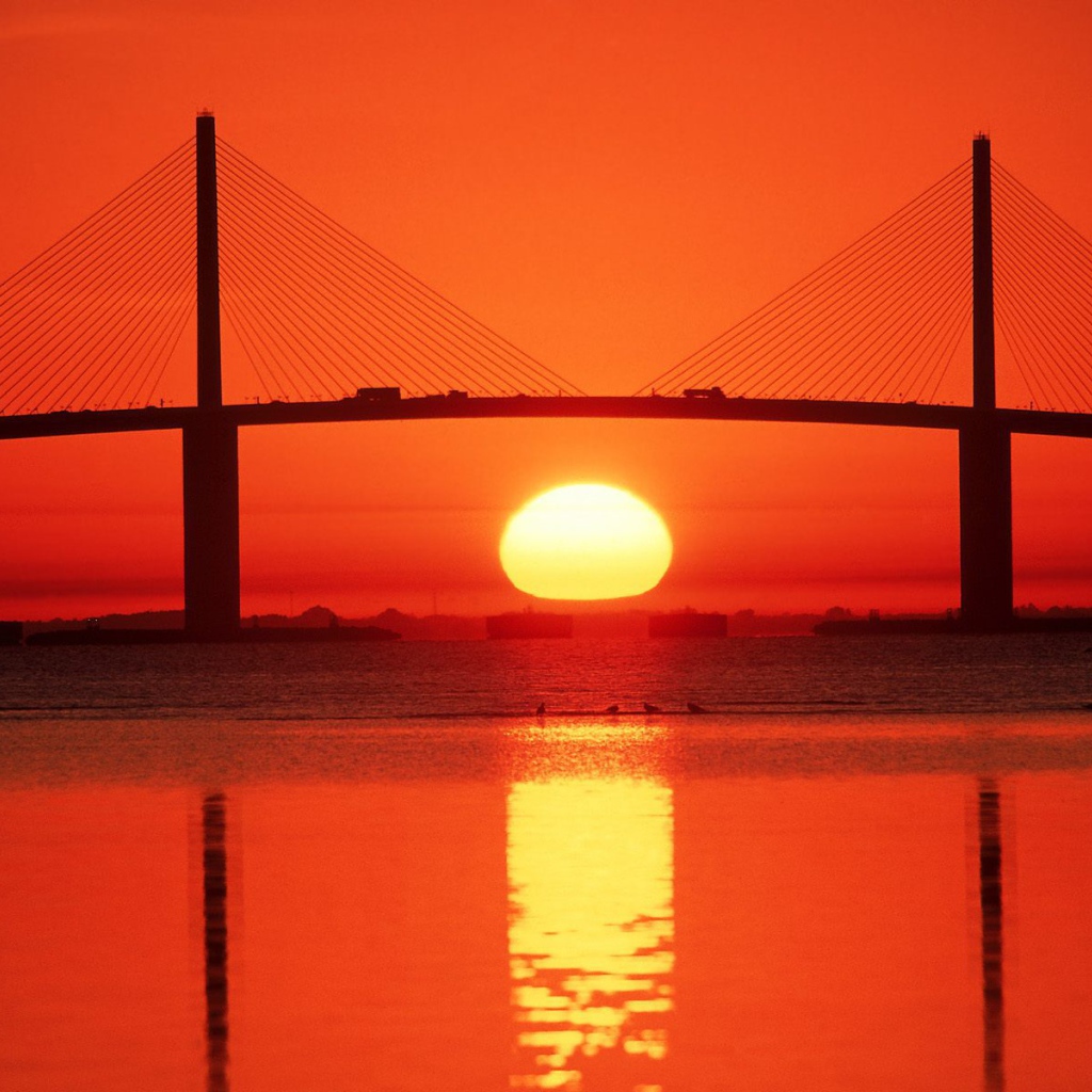 Солнце под мостом