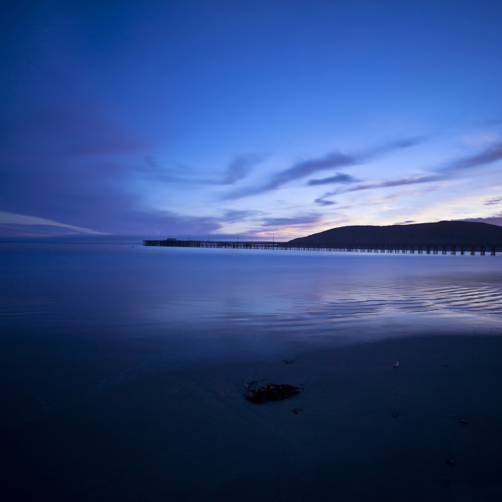 Голубой закат на море