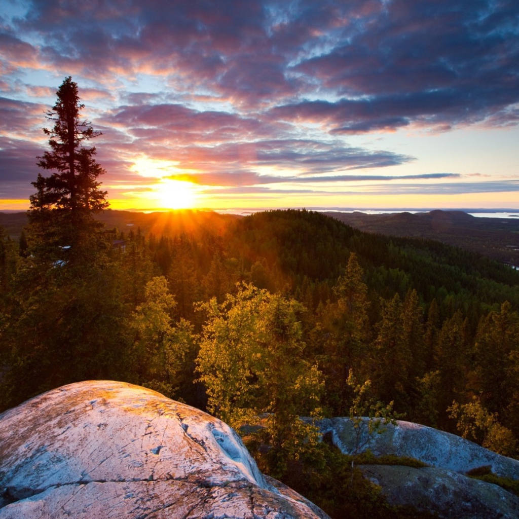 Закат на скале
