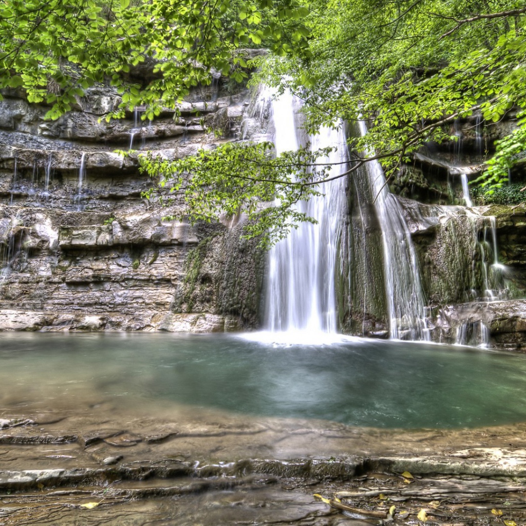 Прекрасный водопад