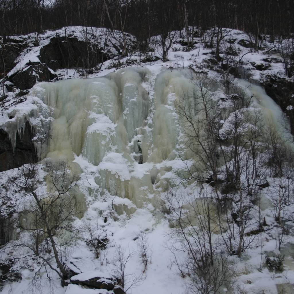 Замерзший водопад в Норвегии