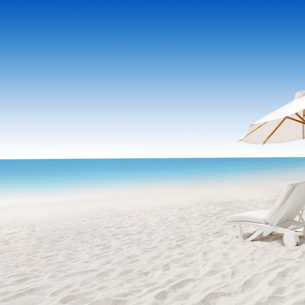 Чистейшее море и белый песок