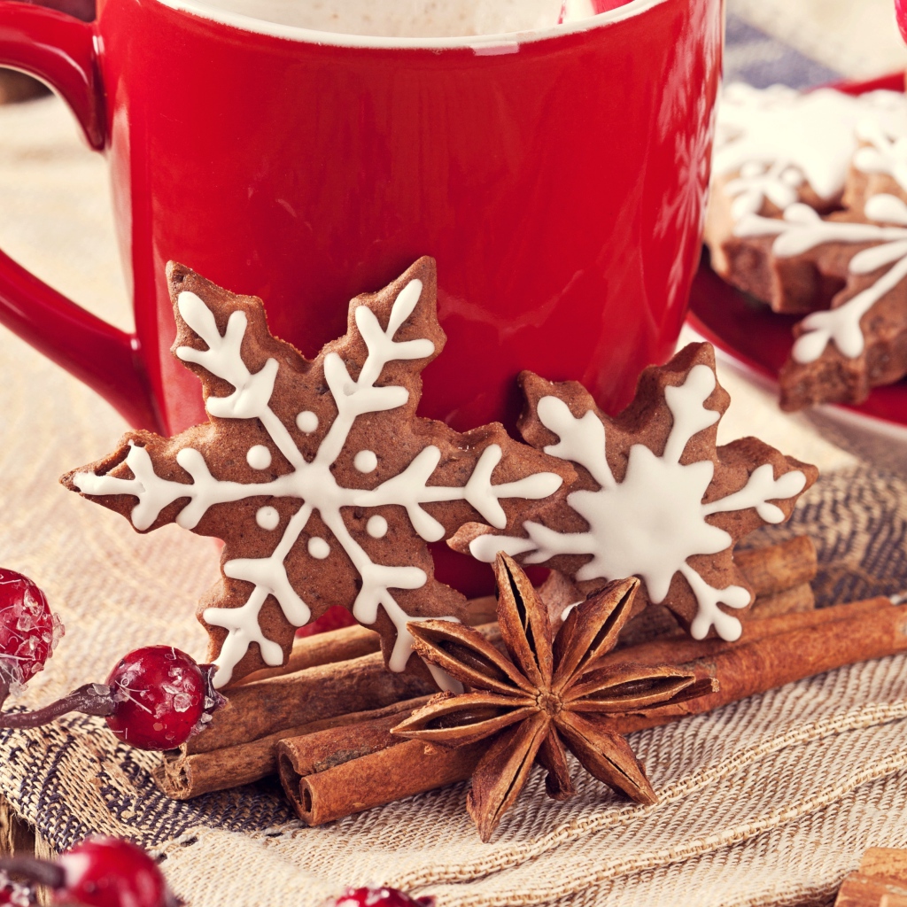 Теплый напиток с печеньем на Новый год 2015