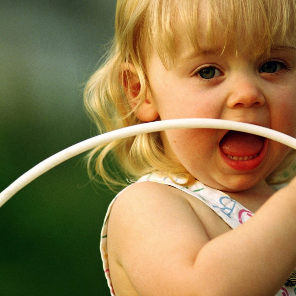 Симпатичная девочка