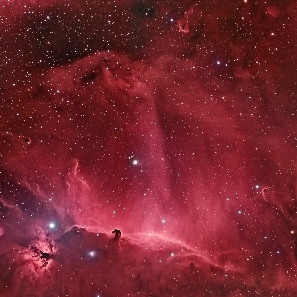 Красный космос и звезды