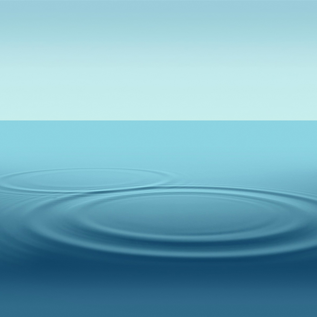 Круги на синей воде