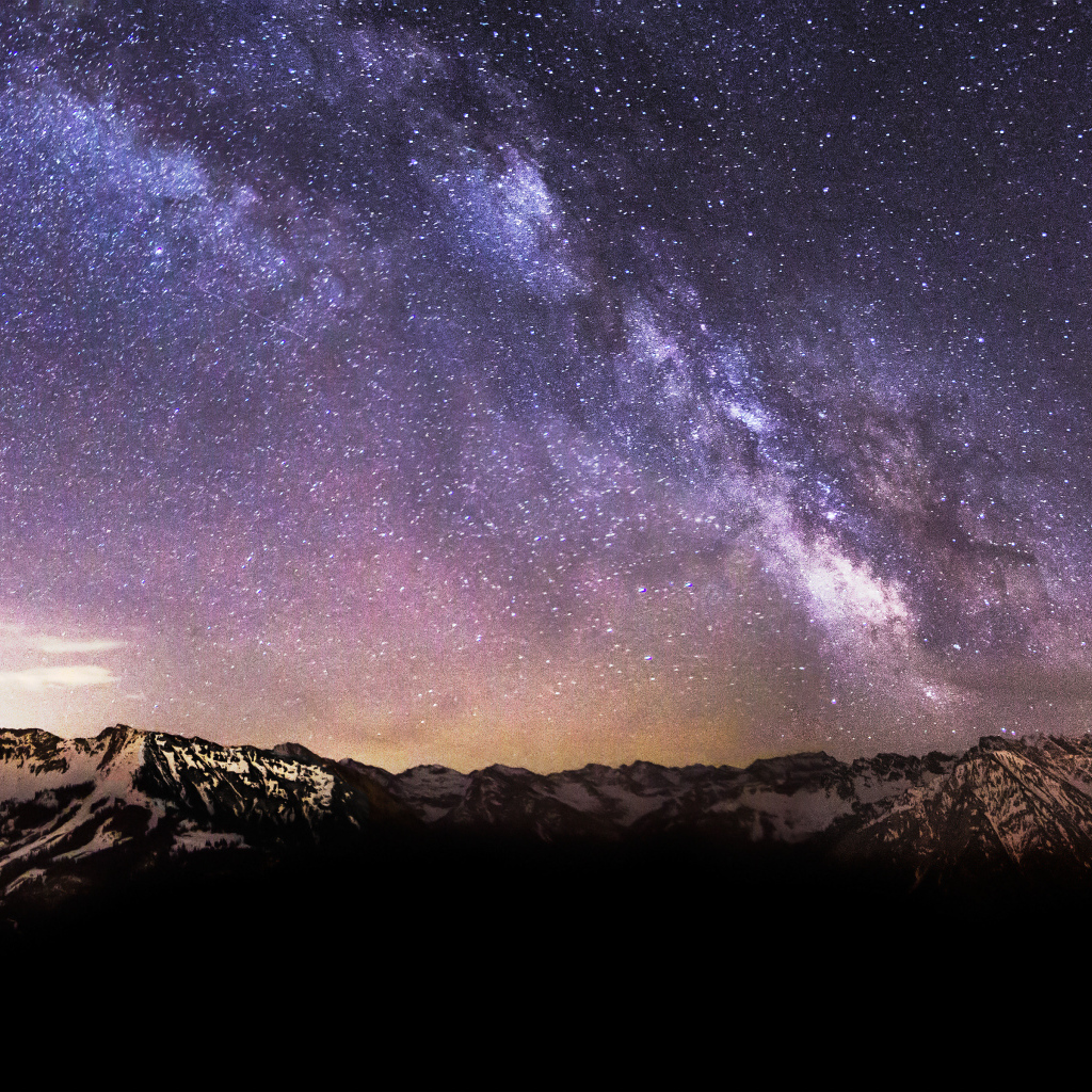 Удивительный Млечный Путь и горы