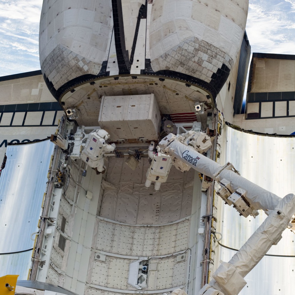 Астронавты в открытом космосе
