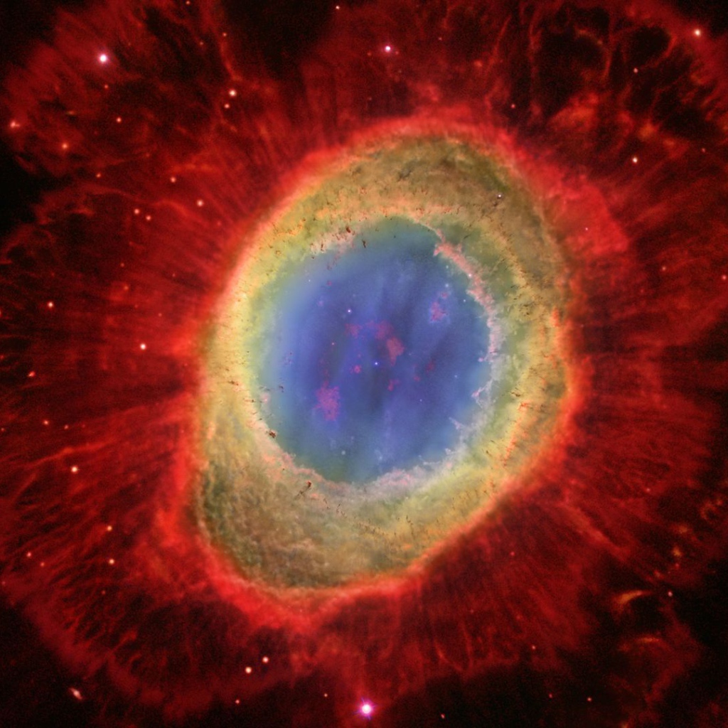 Туманность в форме глаза