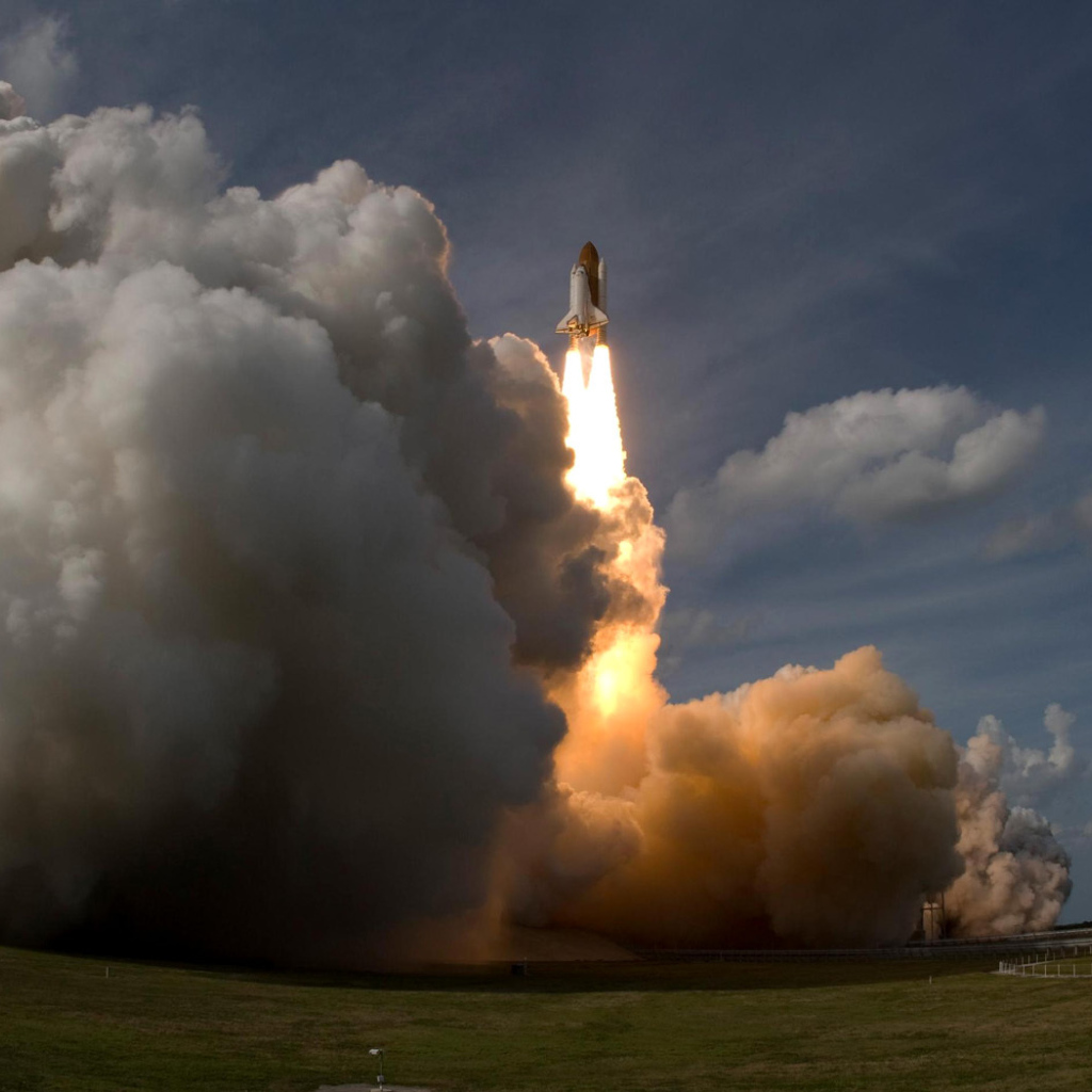 Запуск космического корабля Шаттл