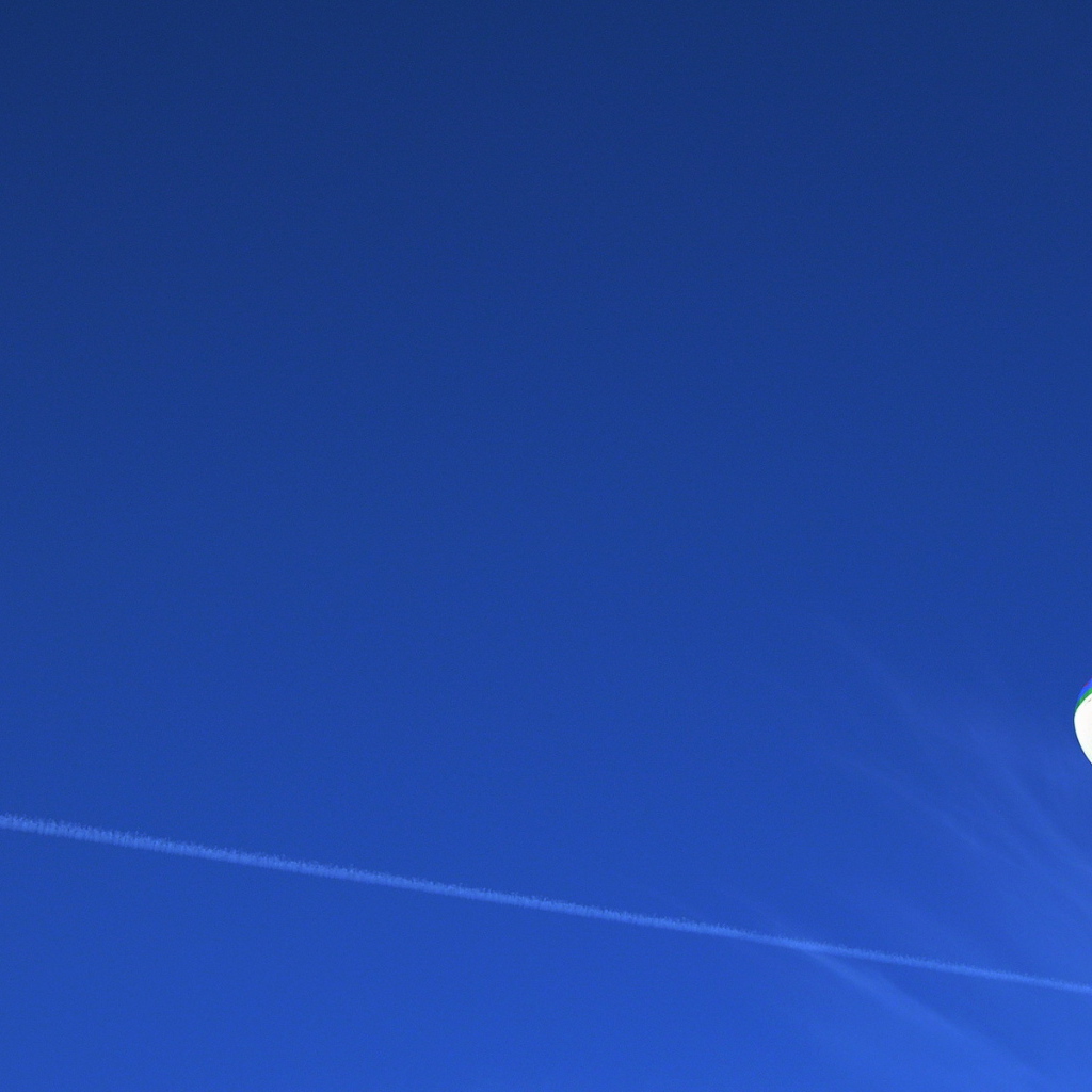 Воздушный шар в небе