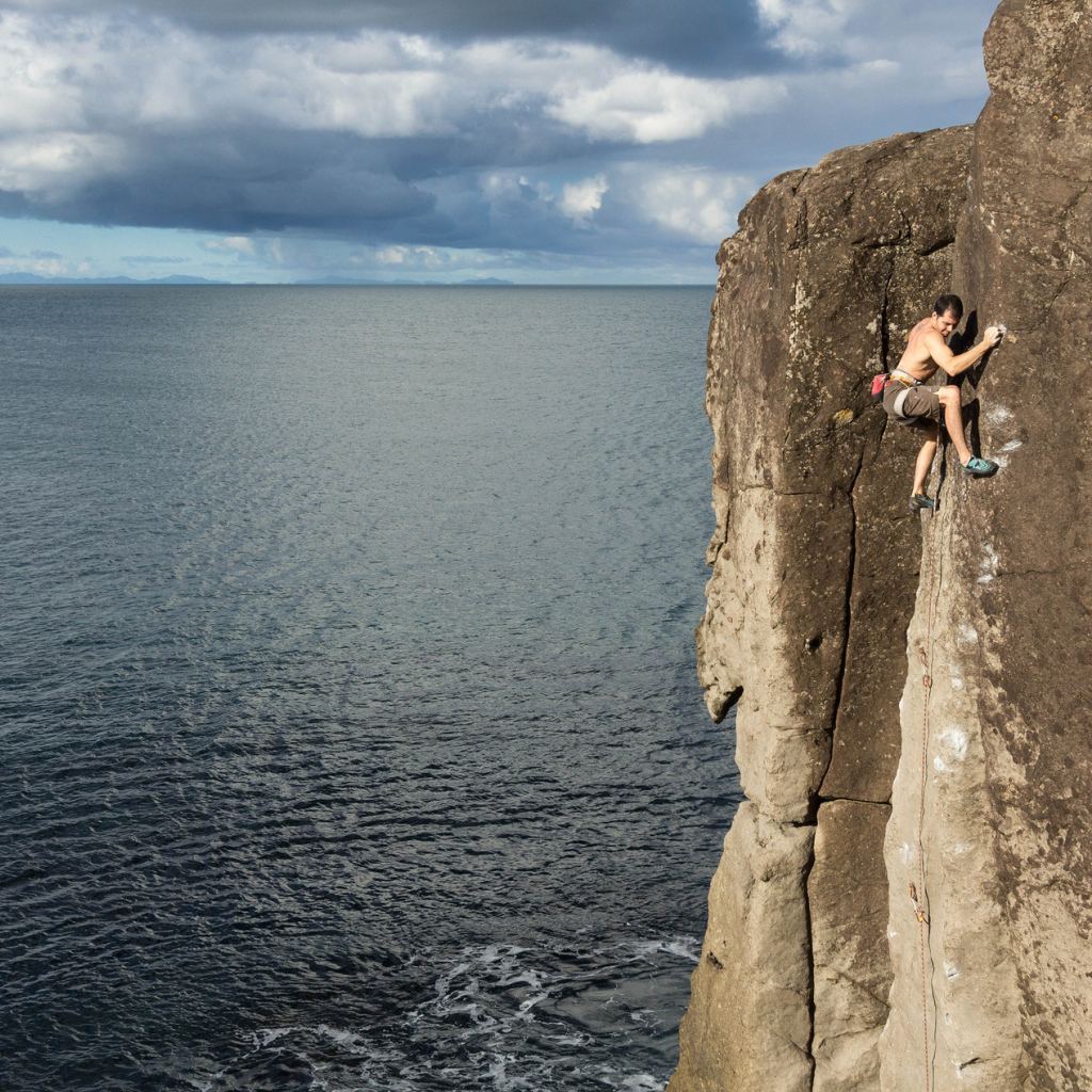 Экстремальный спорт на скале