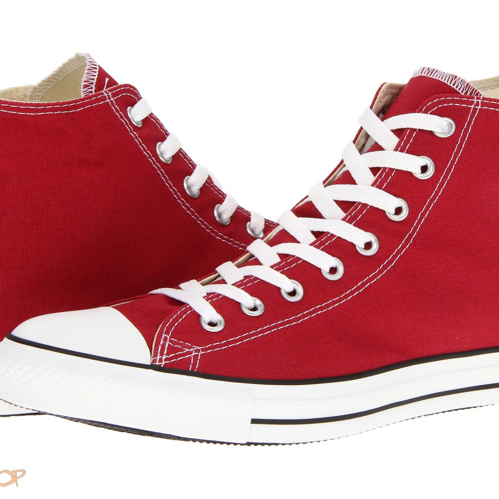 Стильные красные кеды