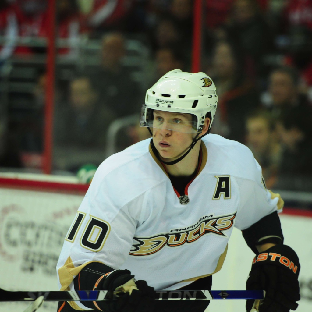 Известный Хоккеист Кори Перри