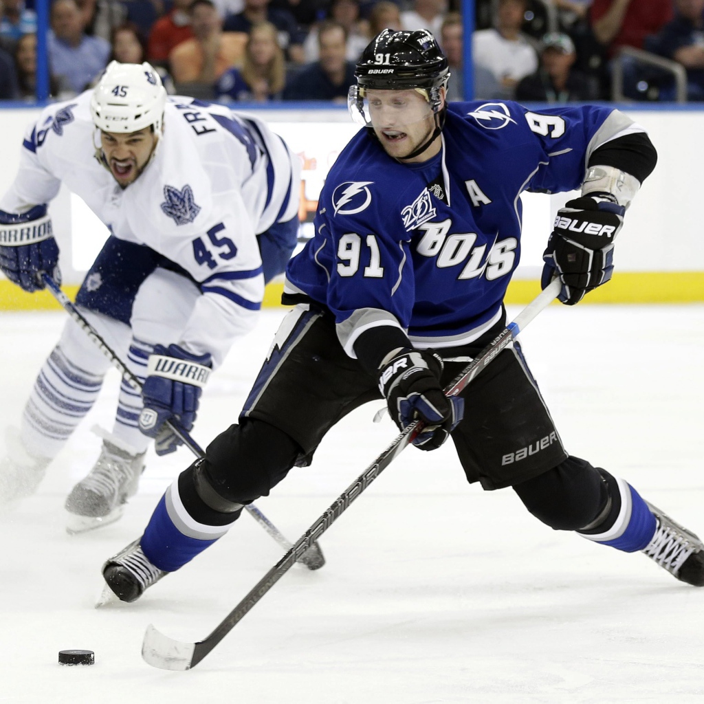 Хоккеист Стивен Стэмкос