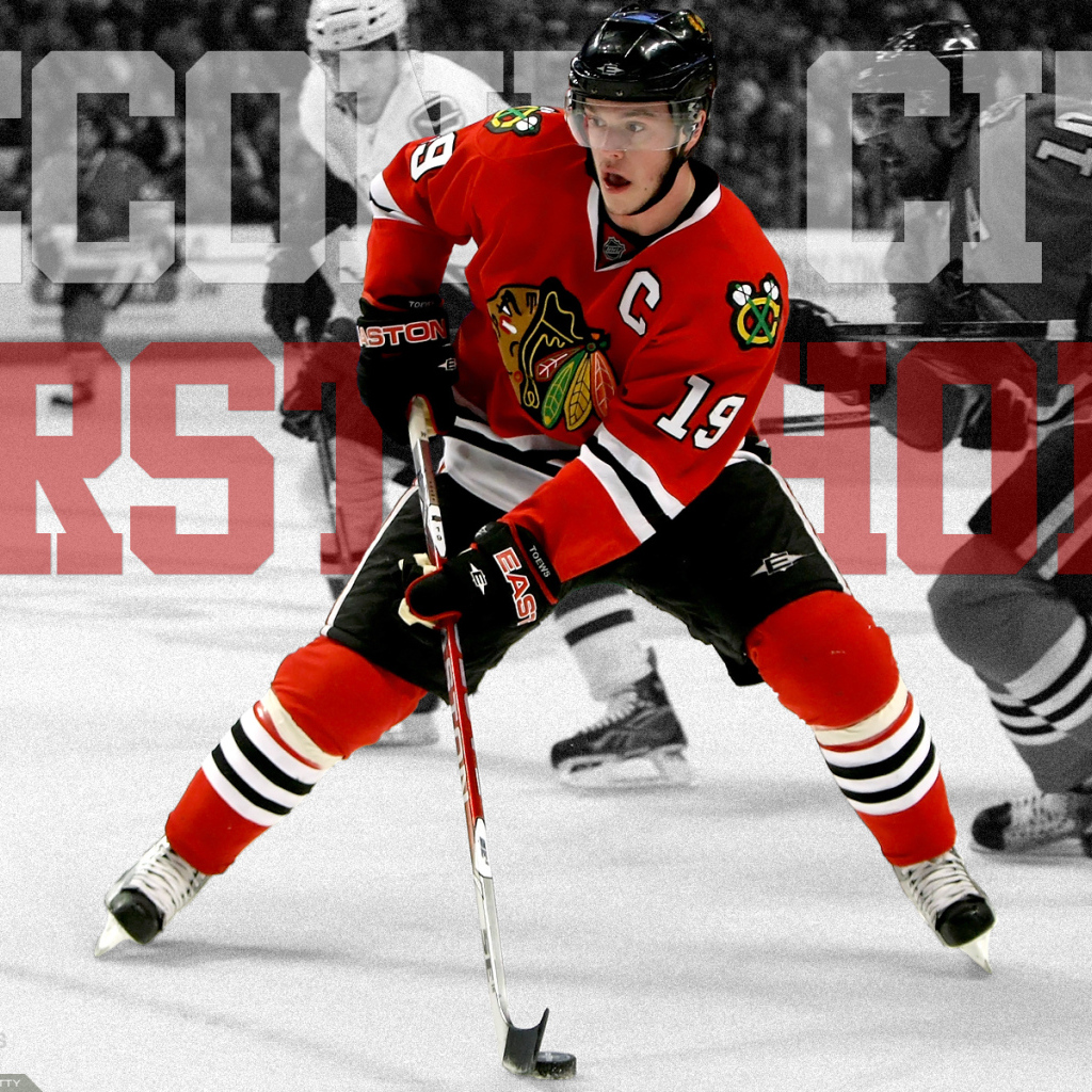 Хоккеист Чикаго Джонатан Тэйвз