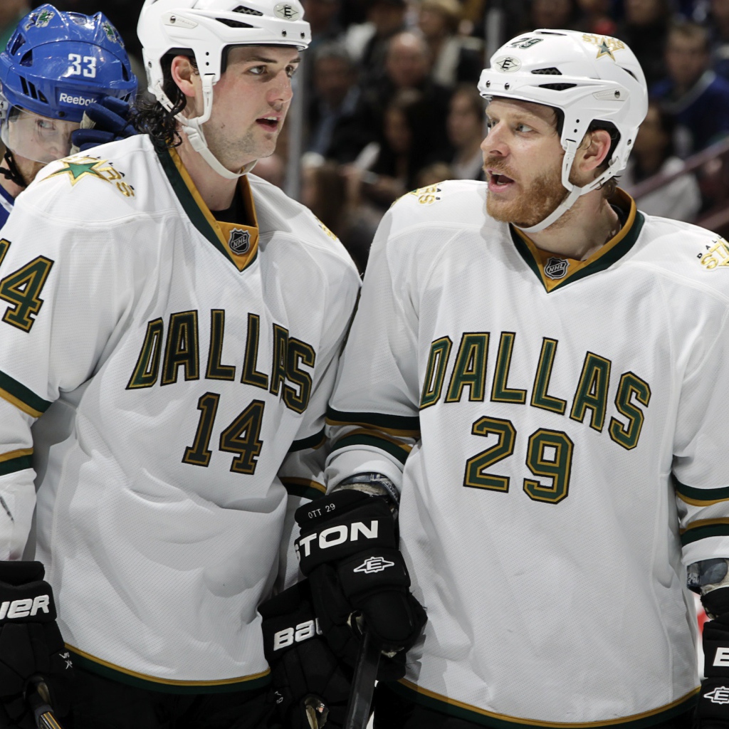 Популярный Хоккеист Джейми Бенн