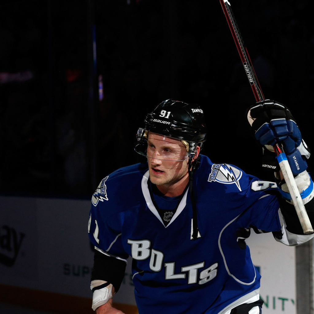 Стивен Стэмкос на льду