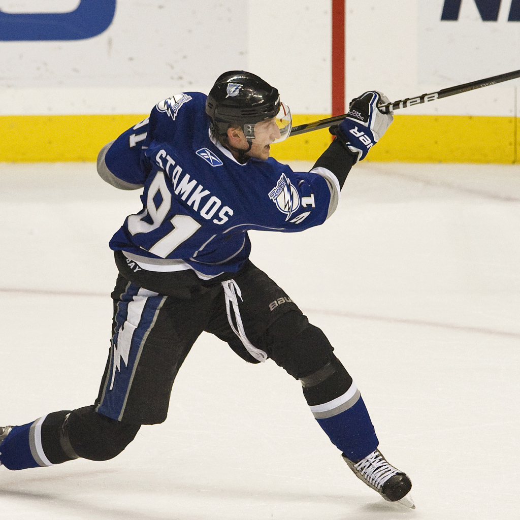 Лучший Хоккеист Тампа-Бэй Стивен Стэмкос