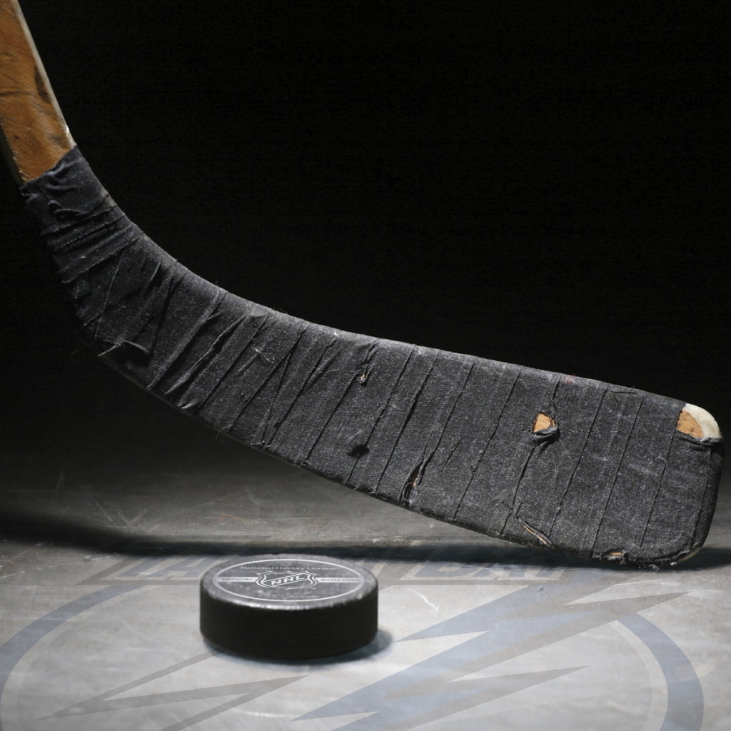 Клюшка и шайба