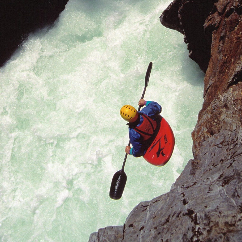 Спуск по горной реке