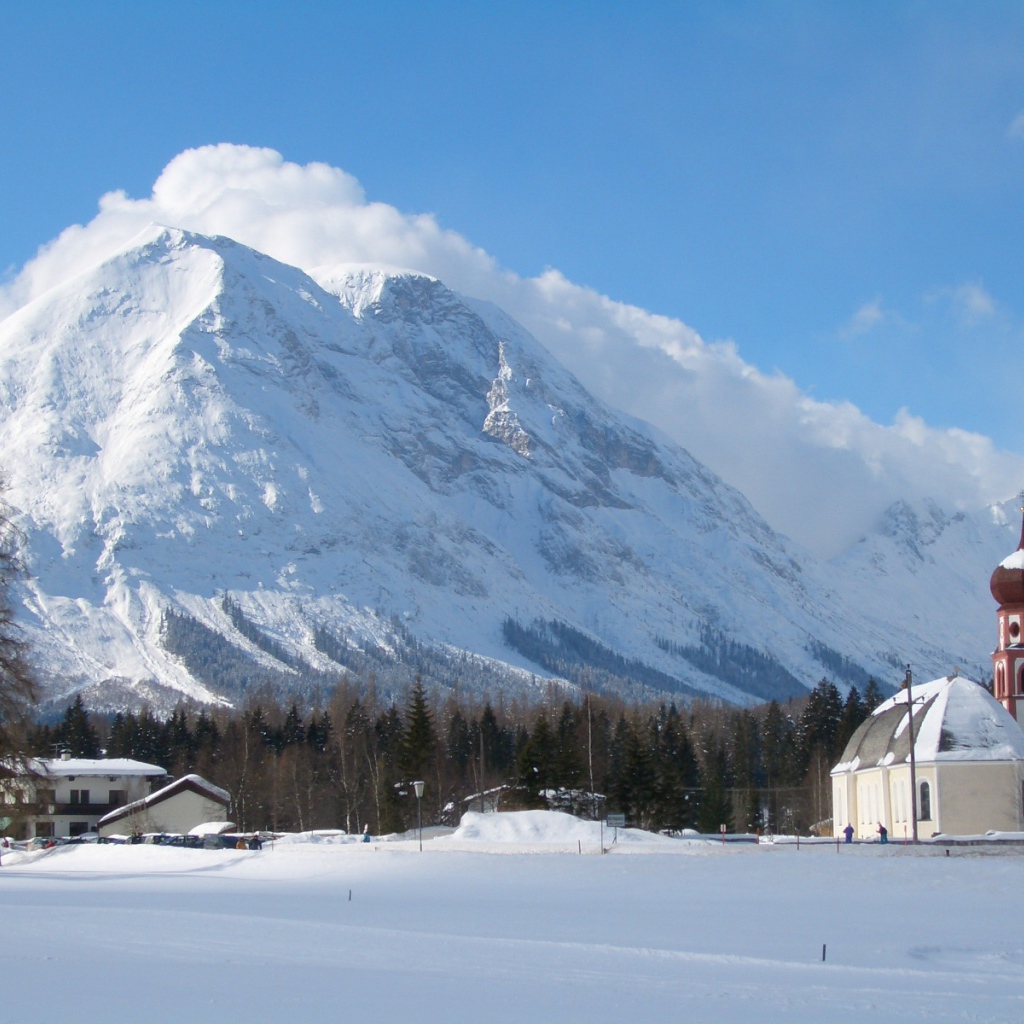 Альпы на курорте Зеефельд, Австрия