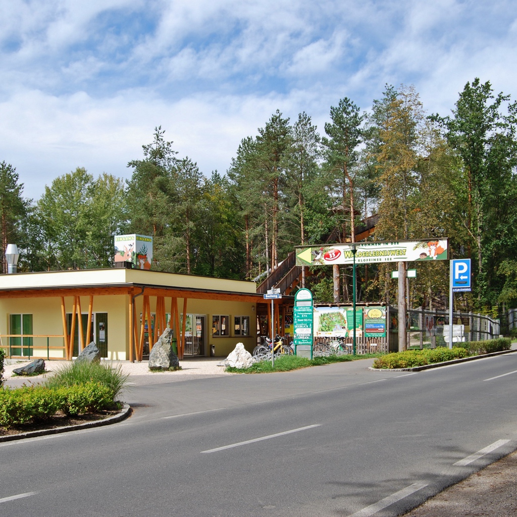 Кафе в окрестностях озера Клопайнер Зее, Австрия