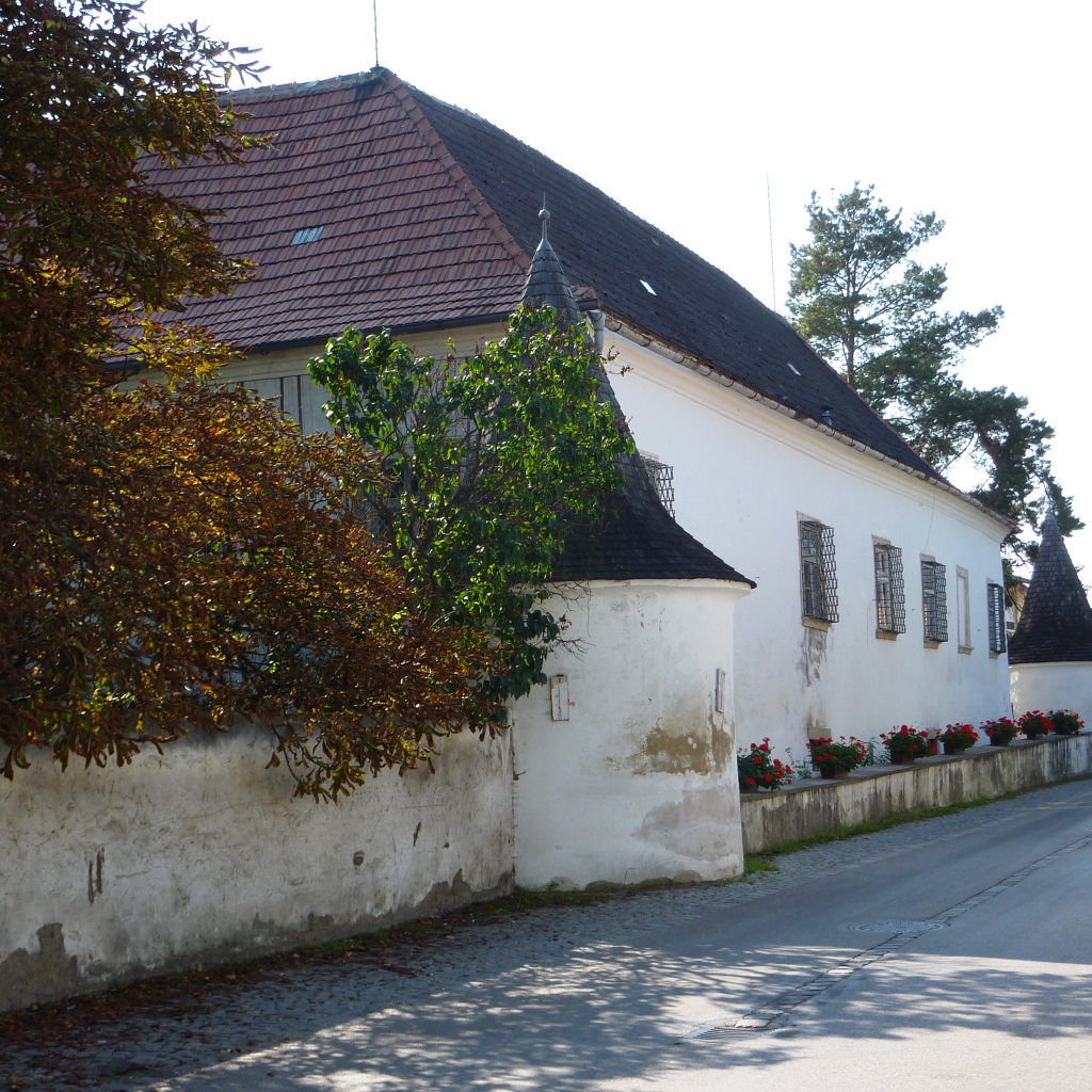 Городская улица в городе Лэнгенфельд, Австрия