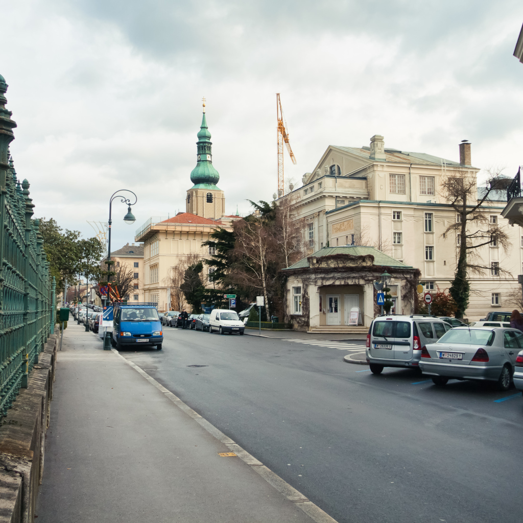 Городская улица на курорте Баден, Австрия
