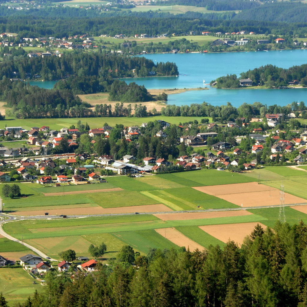 Город на курорте Фаакер-Зее, Австрия