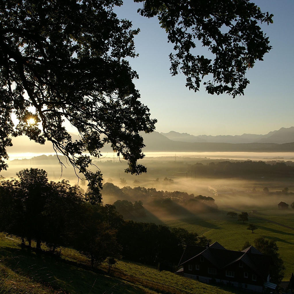 Утренний туман на курорте Лиенц, Австрия