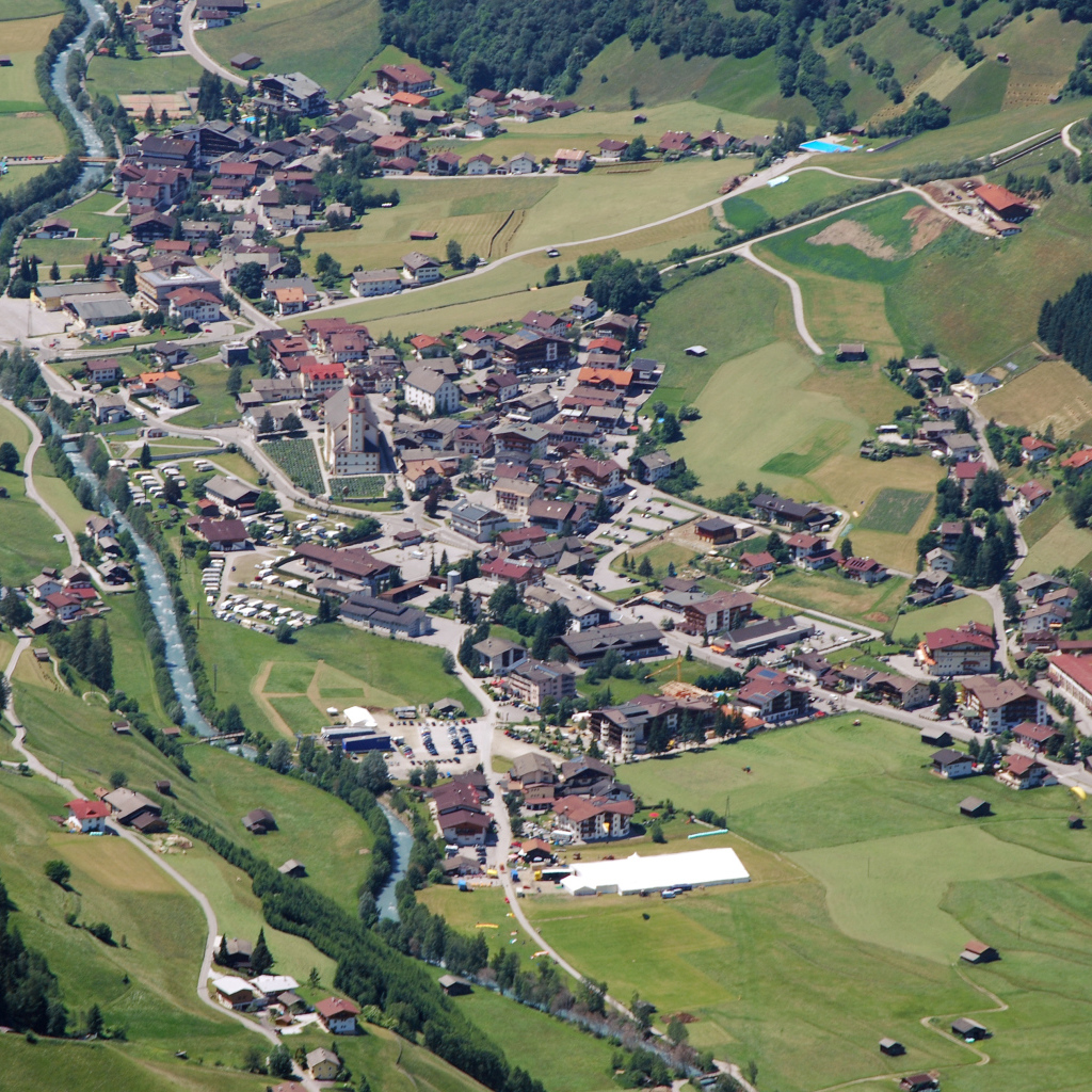 Панорама в городе Нойштифт, Австрия